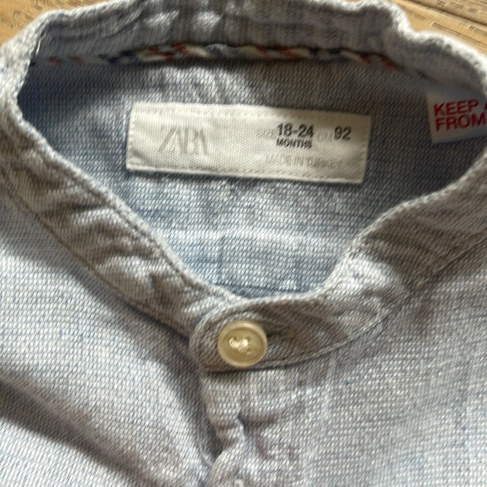 Zara basic woven button down - Picture 2 of 4
